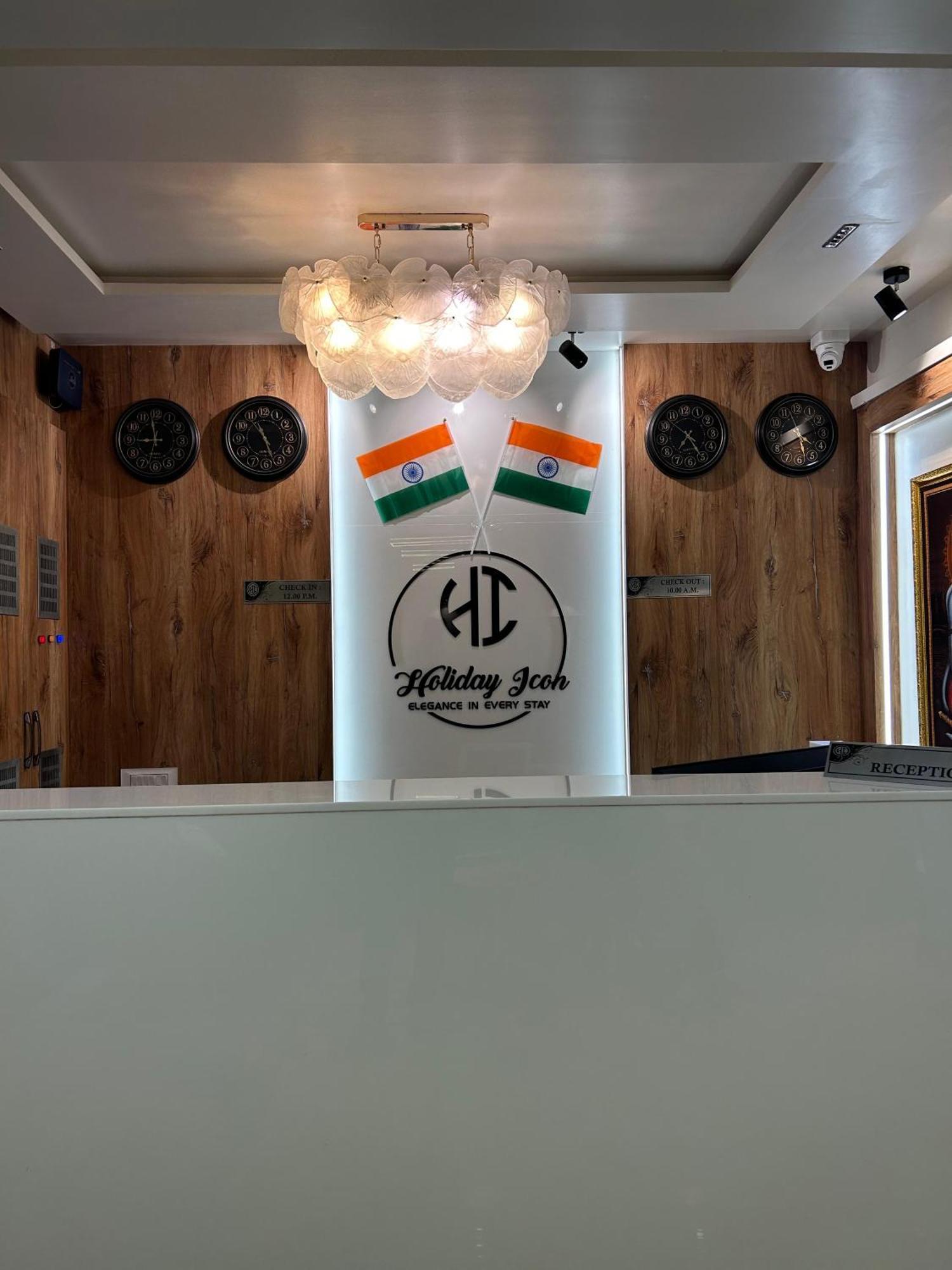 Hotel Holiday Icon Dwārka المظهر الخارجي الصورة