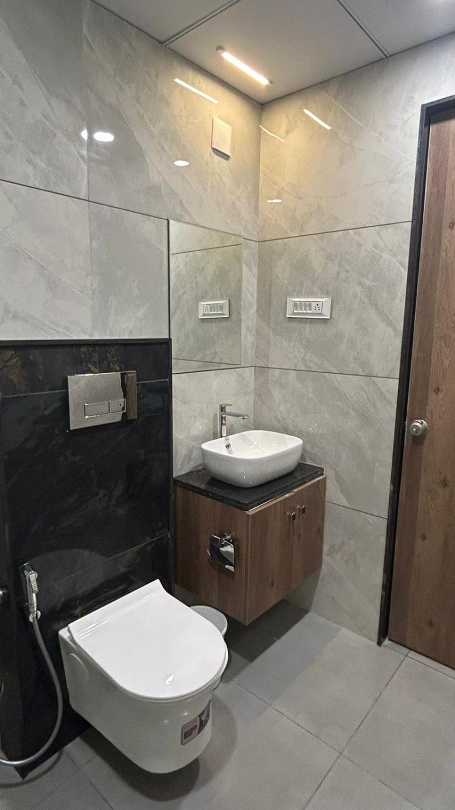 Hotel Holiday Icon Dwārka المظهر الخارجي الصورة